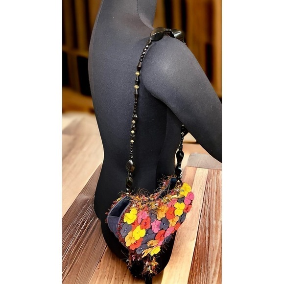 Vintage Mary Frances “Heartsong” Bag - Picture 9 of 10